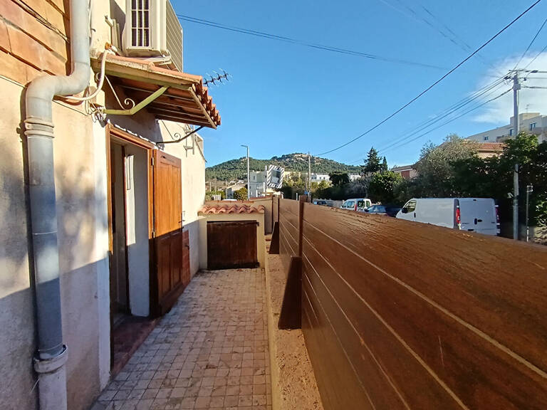 Six-fours les plages Centre Ville appartement T2 de 34,5m² et... — photo 1