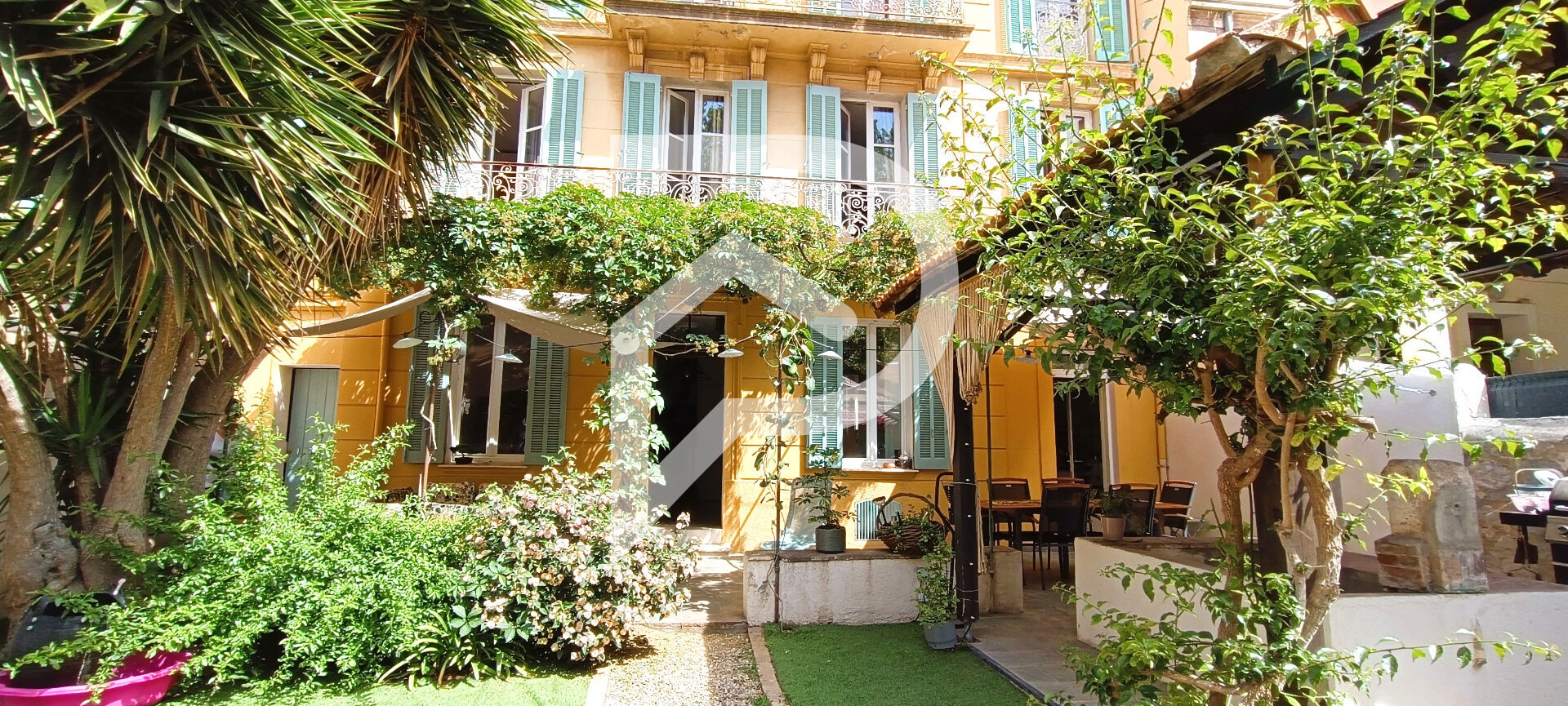 Villa / Maison 8 pièces  à vendre Toulon 83200