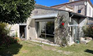 Maison 9 Pièces 321 m² à vendre à Mortagne-sur-Gironde (17120)