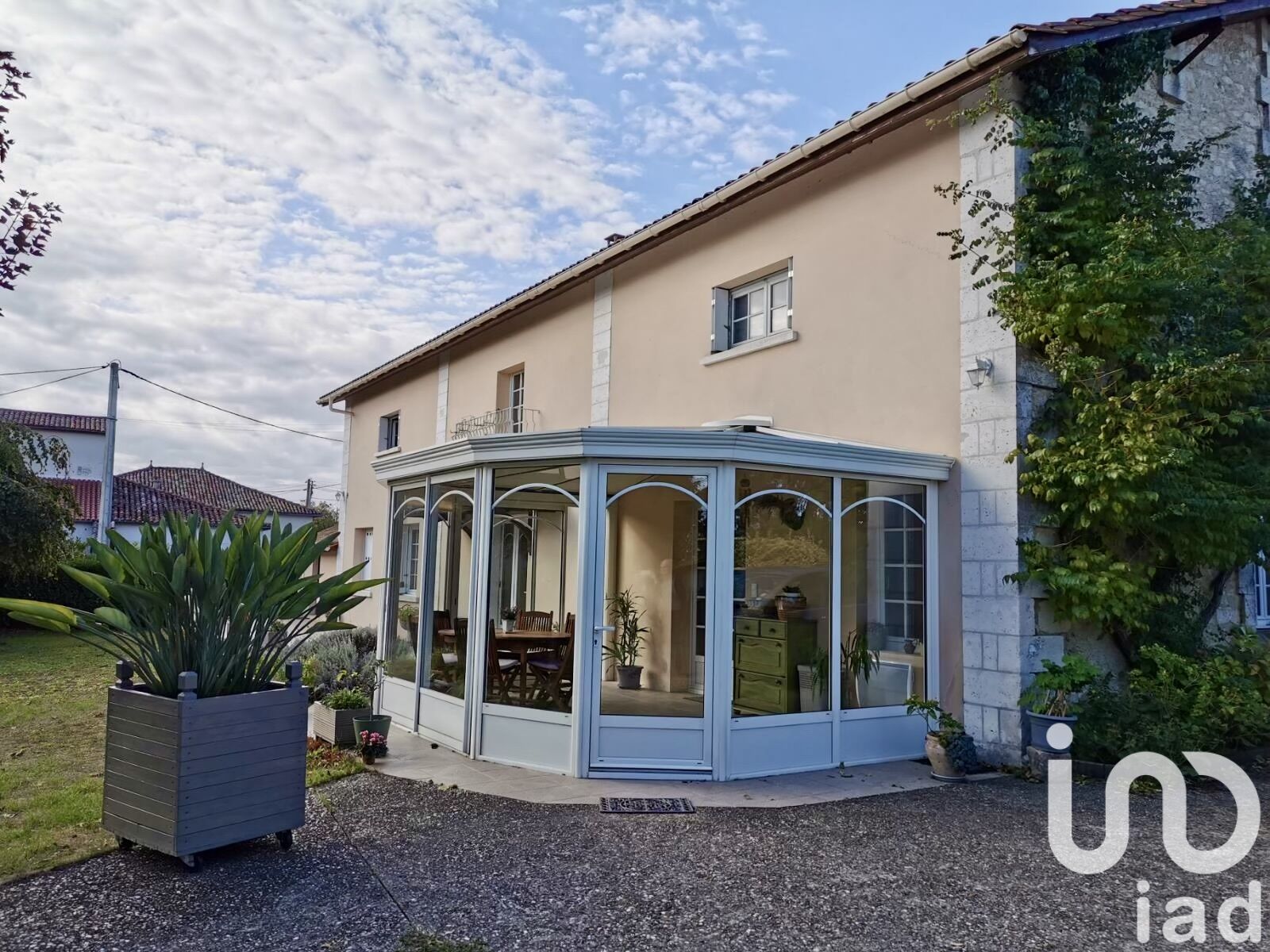 Barbezieux-St-Hilaire - 229m² - 9p.