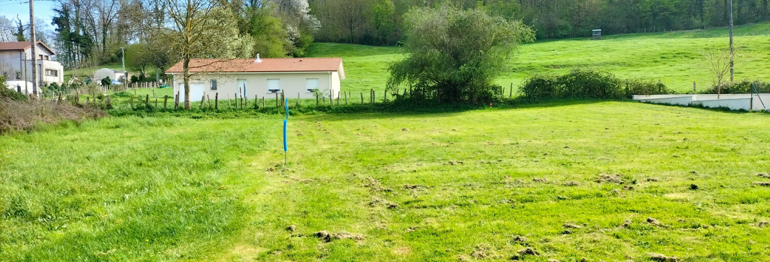 Terrain  761 m² à vendre à Nivolas-Vermelle (38300)