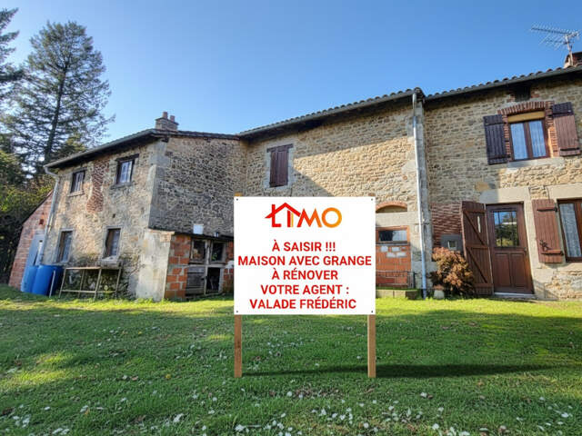 Ensemble en pierre à rénover d'une surface totale de 222 M2 — photo du bien