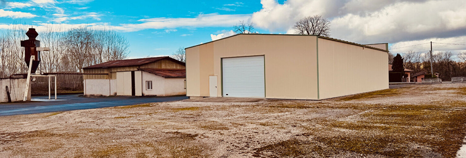 Local industriel  9953 m² à vendre à Lafrançaise (82130)