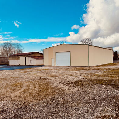 Local industriel  468000 €