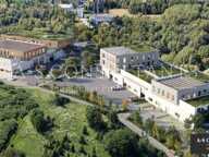 LOCAUX D'ACTIVITES / ENTREPÔTS à vendre — photo 2