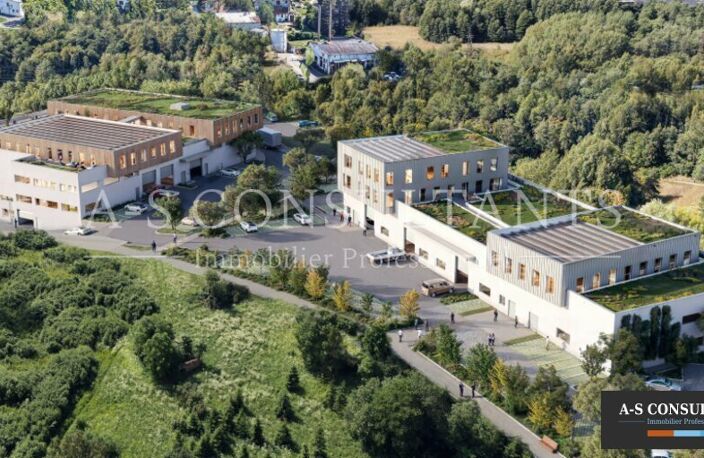 LOCAUX D'ACTIVITES / ENTREPÔTS à vendre — photo 2