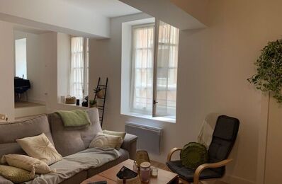 location appartement 720 € CC /mois à proximité de Saint-Gilles (30800)