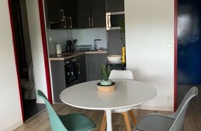 location appartement 960 € CC /mois à proximité de Saint-Jean-d'Illac (33127)