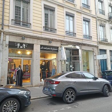 Commerce 2 pièces 46000 €