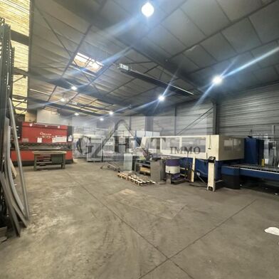 Local industriel  1799000 €
