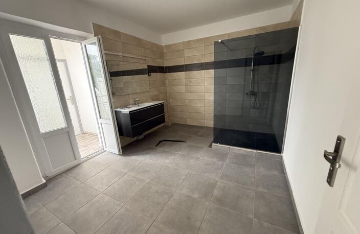 APT F5/6 de 200 m2 à Proximité de la rue piétonne Saint Deni — photo 5