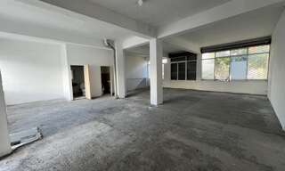 Commerce  200 m² à vendre à Saint-Denis (97400)