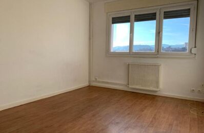 location appartement 427 € CC /mois à proximité de L'Étrat (42580)