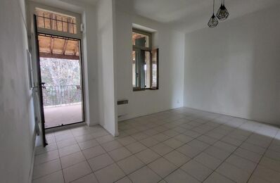 location appartement 860 € CC /mois à proximité de Istres (13800)