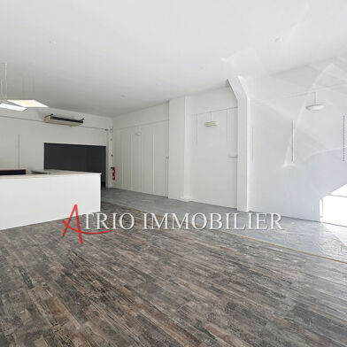 Commerce  520000 €