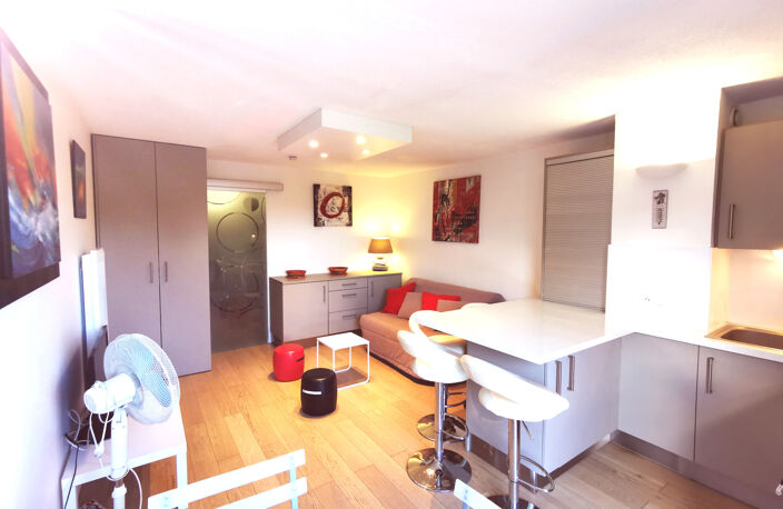 Magnifique Studio Refait à Neuf Proche des Plages — photo 4