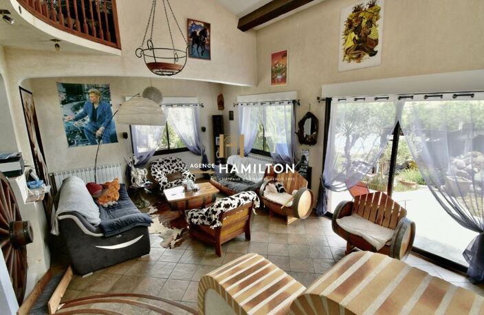 Villa — photo 4