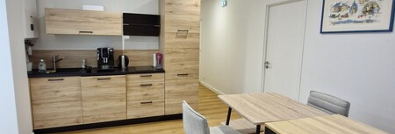 Bureau  14 m² à louer à Vannes (56000)