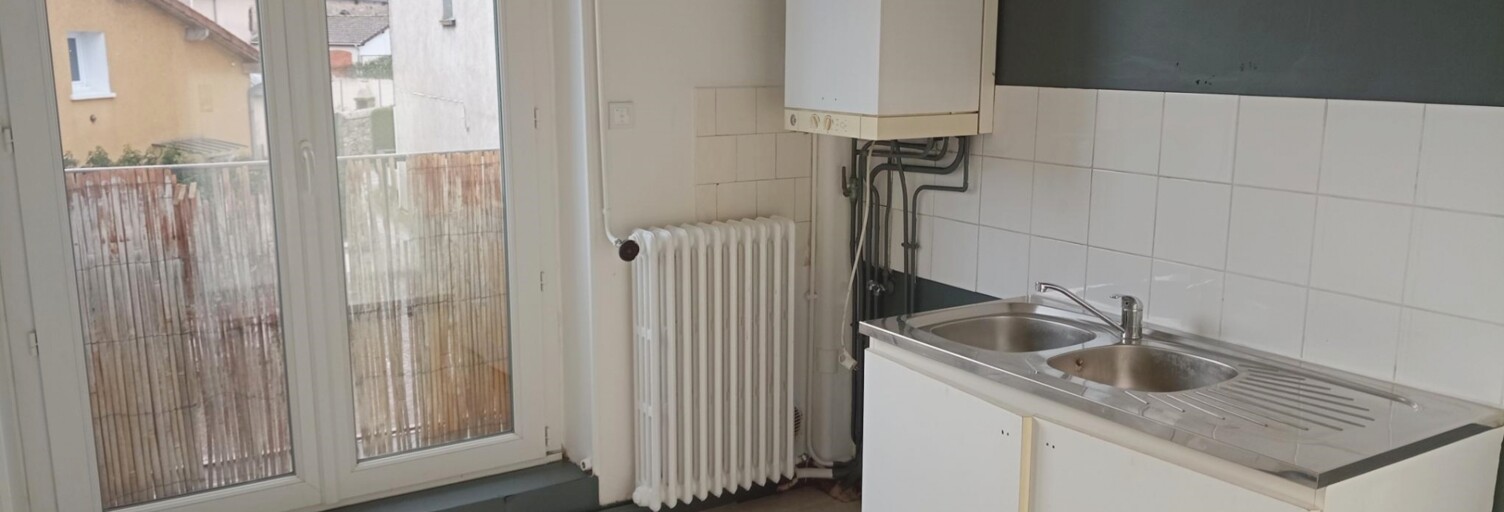 Immeuble  178 m² à vendre à Chabanais (16150)