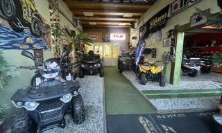 Commerce  235 m² à vendre à Cuers (83390)