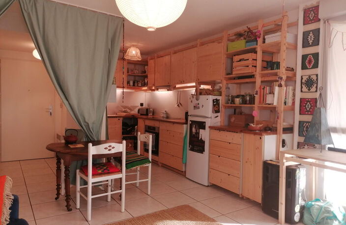 VALENCE T2 en rez de jardin + Garage — photo 2