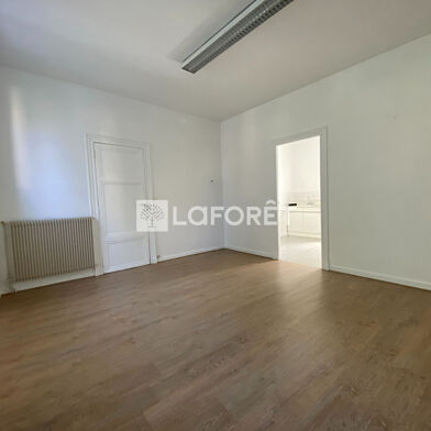 Bureau 3 pièces 565 €