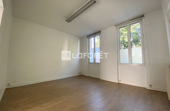 A LOUER Local professionnel AGEN JAYAN 48m² — photo 2