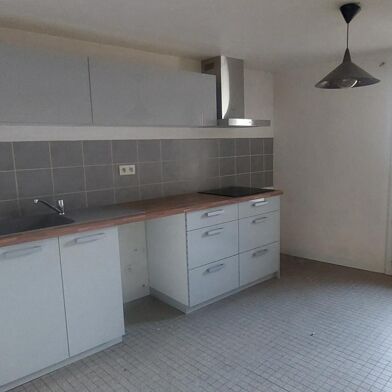 Maison 3 pièces 605 €