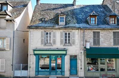 À Vendre : Maison de Ville avec Local Commercial Loué – Entraygues-sur-Truyère — photo du bien