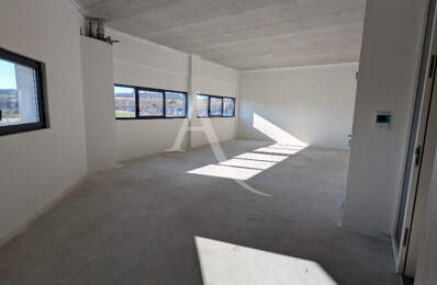 Plateau à aménager d'environ 60m² — photo du bien
