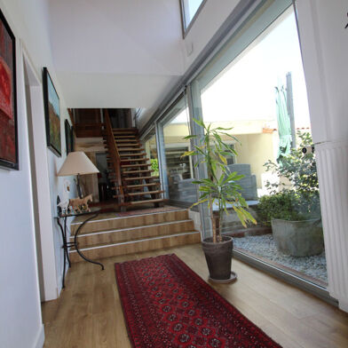 Maison 9 pièces 594000 €