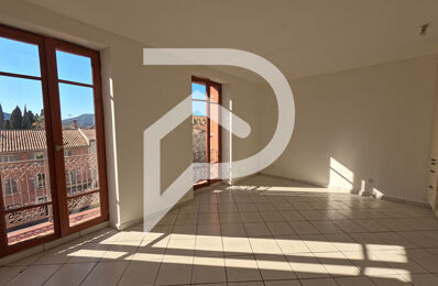 location appartement 680 € CC /mois à proximité de Hyères (83400)