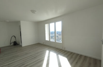 location appartement 750 € CC /mois à proximité de Orléans (45100)