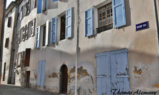 Maison 8 Pièces 250 m² à vendre à Mézel (04270)