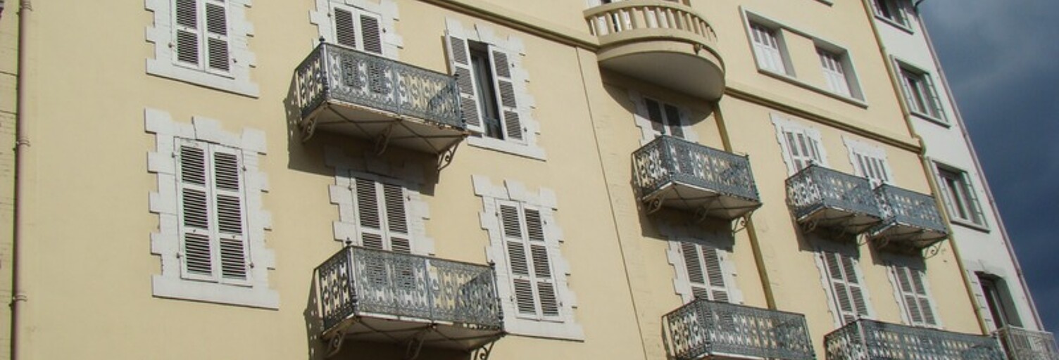 Immeuble  1856 m² à vendre à Lourdes (65100)