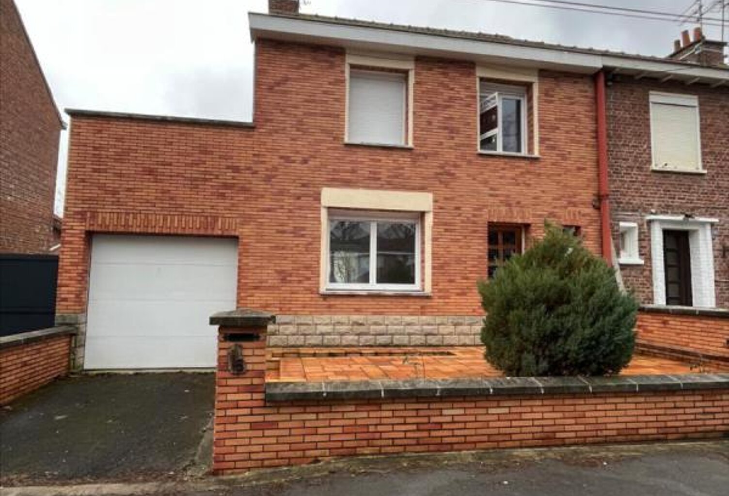 A VENDRE SECLIN, maison semi individuelle 3 chambres Garage 2 vo — photo 1