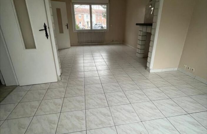 A VENDRE SECLIN, maison semi individuelle 3 chambres Garage 2 vo — photo 2