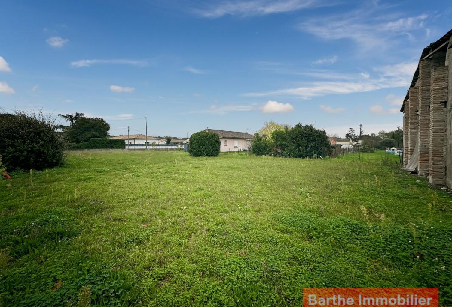 Terrain À Vendre — photo 1
