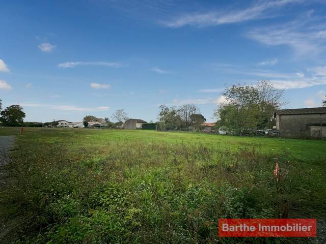 Terrain viabilisé À Vendre — photo du bien