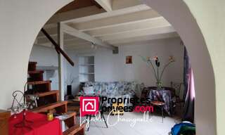 Maison 7 Pièces 160 m² à vendre à Ambierle (42820)