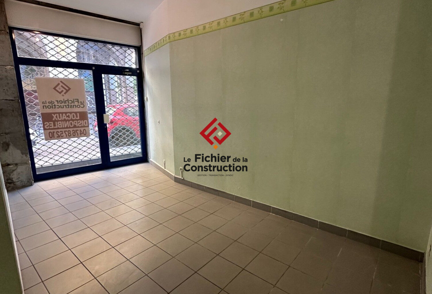 Local commercial — photo 1