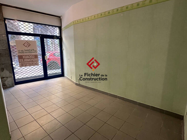 Local commercial — photo 1