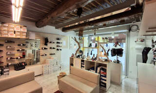 Commerce  38 m² à vendre à Saint-Cyr-sur-Mer (83270)