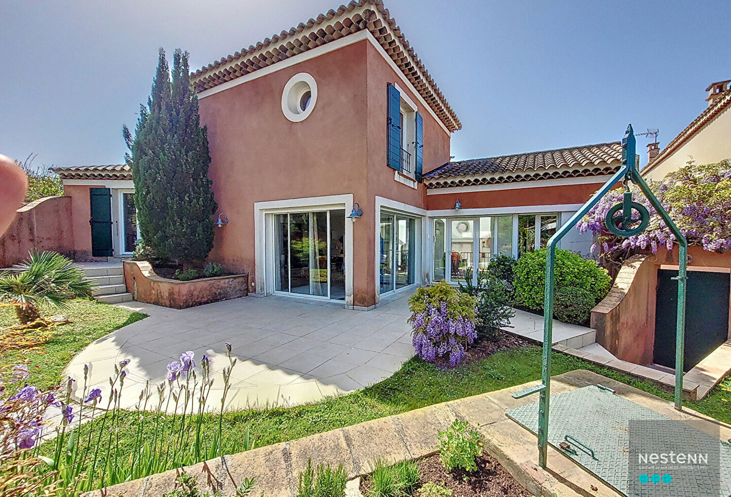 Maison à Six Fours Les Plages de 6 pièces de 172 m² sur 405 m... — photo 1