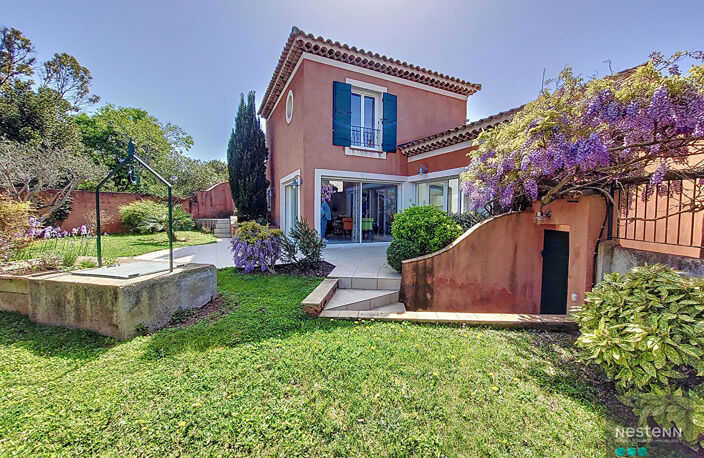 Maison à Six Fours Les Plages de 6 pièces de 172 m² sur 405 m... — photo 2