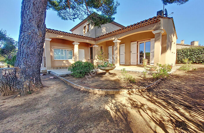 Maison 4 pieces  Six Fours de 123 m2 sur 598 m2 de terrain — photo 2
