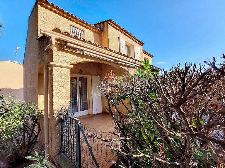 Sanary Sur Mer Maison T4 avec  3 chambres ,terrasse et garage — photo 1