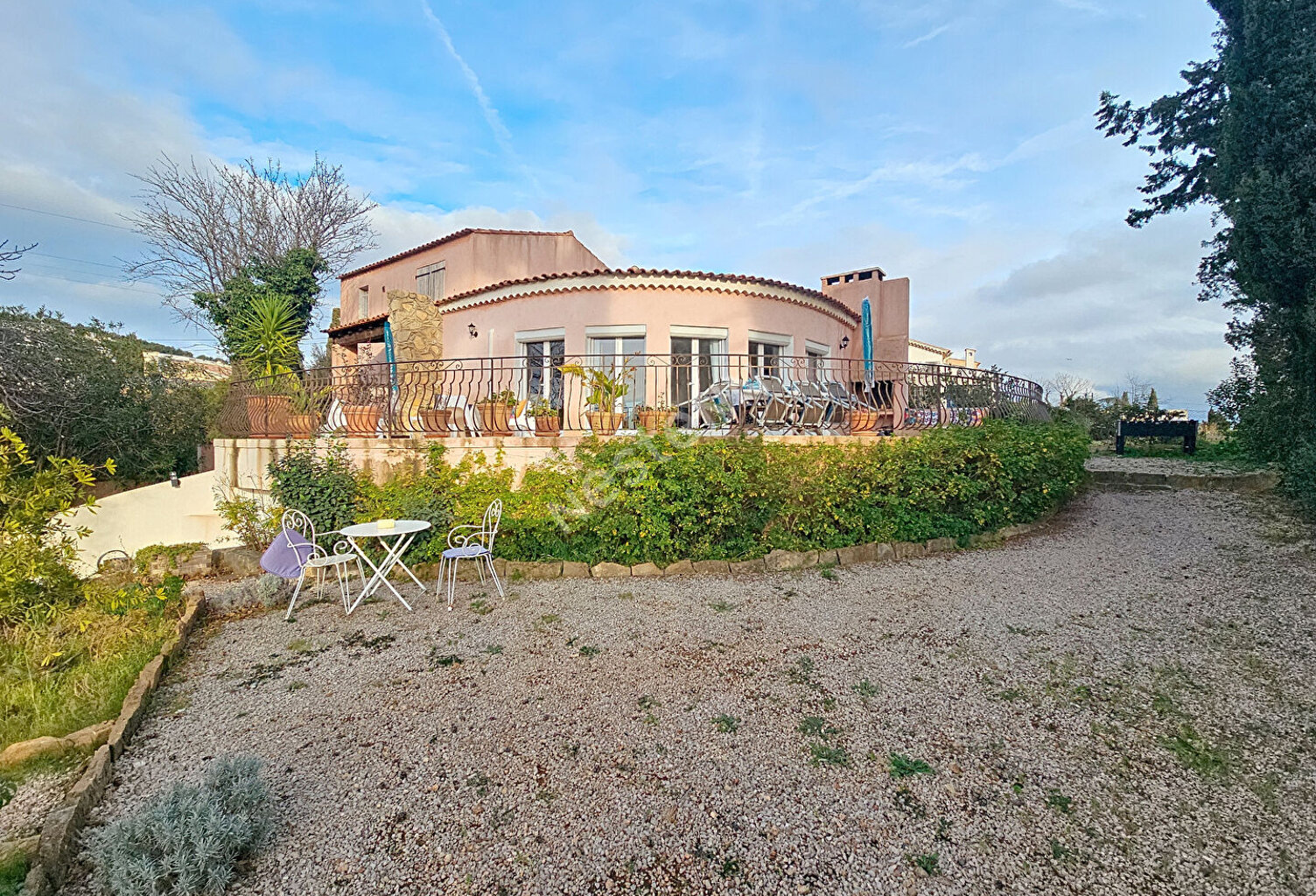 Maison à Bandol de 6 pièces de 125 m² sur 516 m² de terrain p... — photo 1