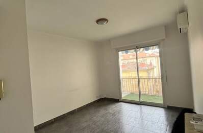 3 PIECES TERRASSE ET STATIONNEMENT — photo du bien