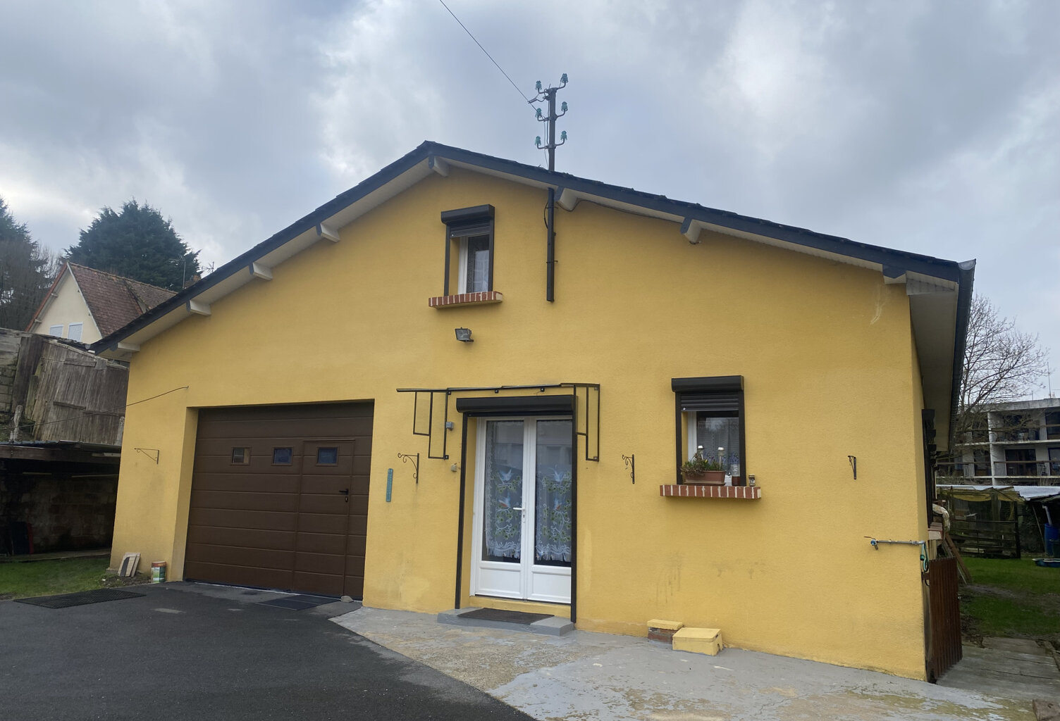 Maison en plein centre de Poix — photo 1